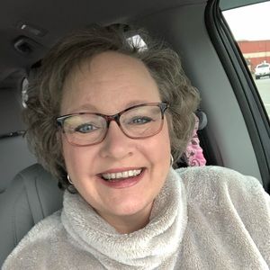 Meet your Posher, Beverly